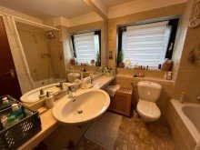 mit Wanne Gepflegt und zentrumsnah mit EBK!