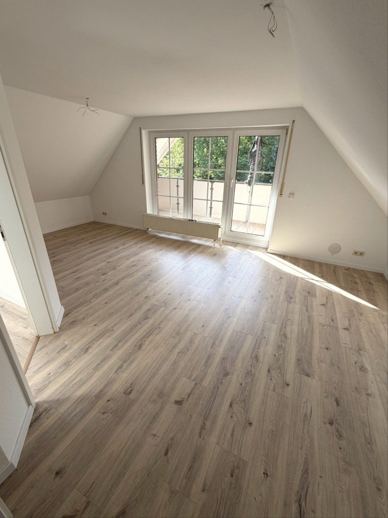 Wohnzimmer-Esszimmer Bad Salzuflen Dachgeschosswohnung Gepflegte DG-Wohnung in Knetterheide!