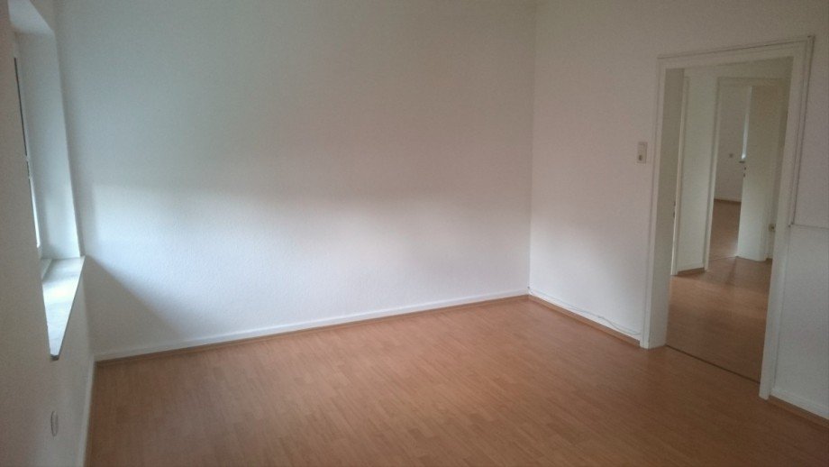Zimmer vor dem Balkon Mehrfamilienhaus Bad Salzuflen