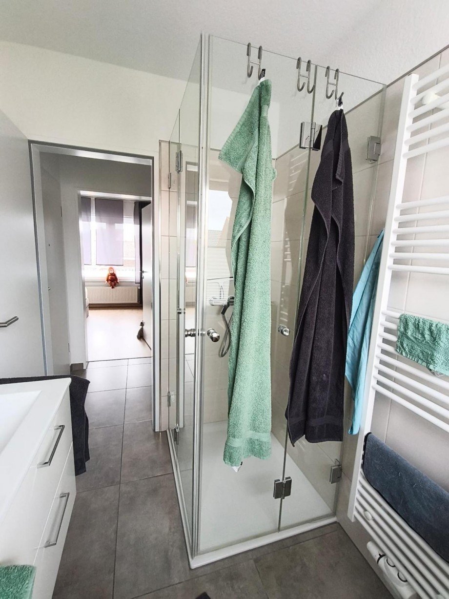 Badezimmer mit Dusche Wohnung Bad Salzuflen