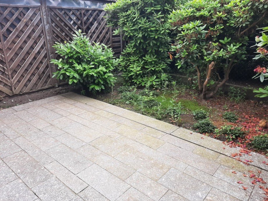 hintere Terrasse Doppelhaush�lfte Bad Salzuflen