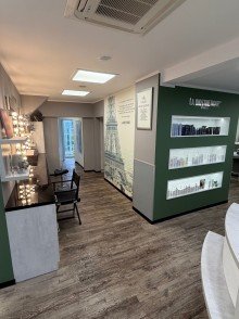 Friseursalon EG Renoviertes Wohn-und Gesch�ftshaus im Zentrum!