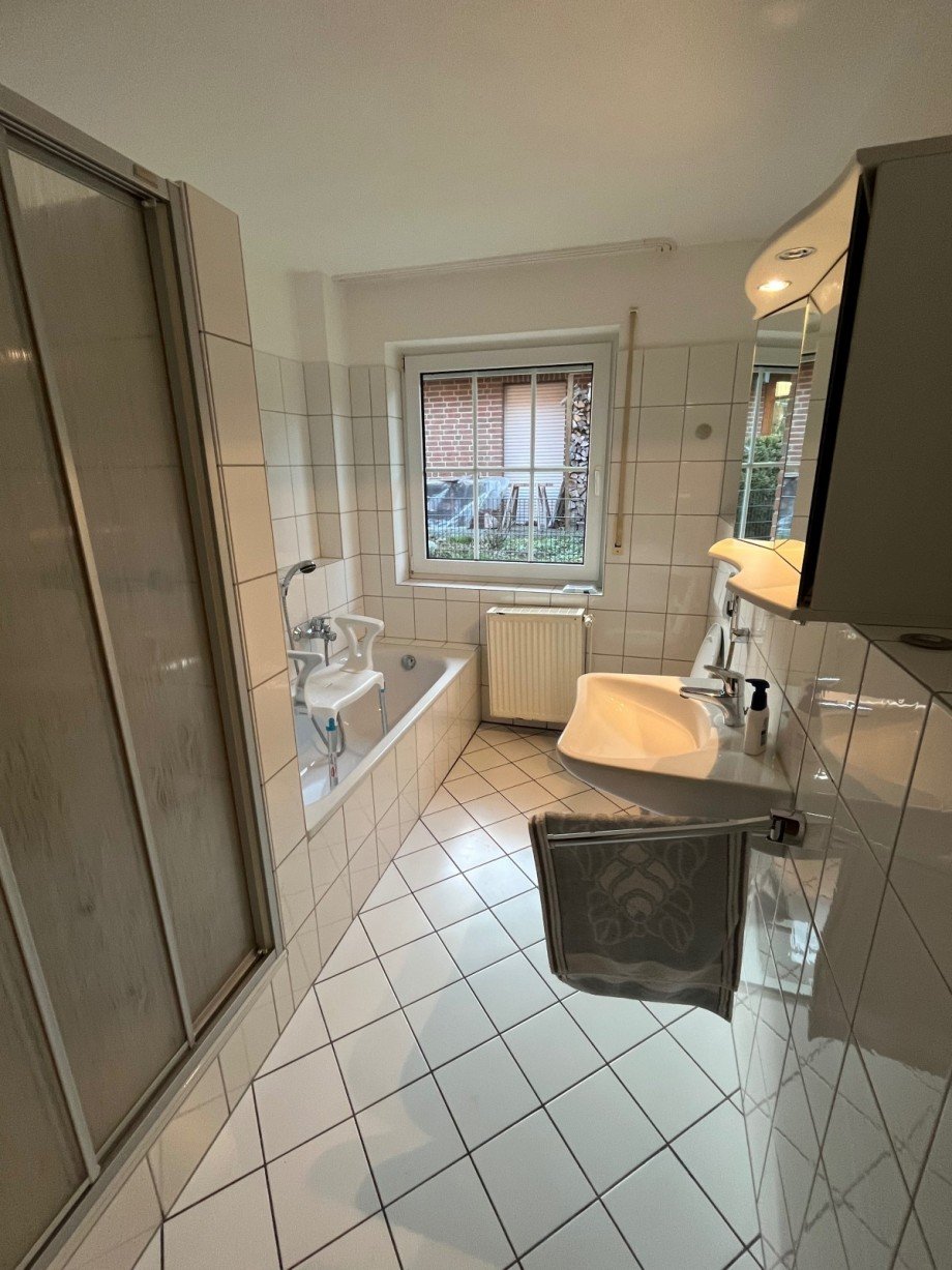 Badezimmer EG Mehrfamilienhaus Bad Salzuflen