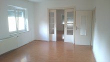 Wohnzimmer Zentral, gepflegt und im 1.OG!