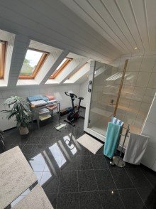 Badezimmer OG Gepflegt, mit viel Platz und in ruhiger Lage!