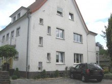 Baumstr Stellpl�tze Zentral, gepflegt und im 1.OG!