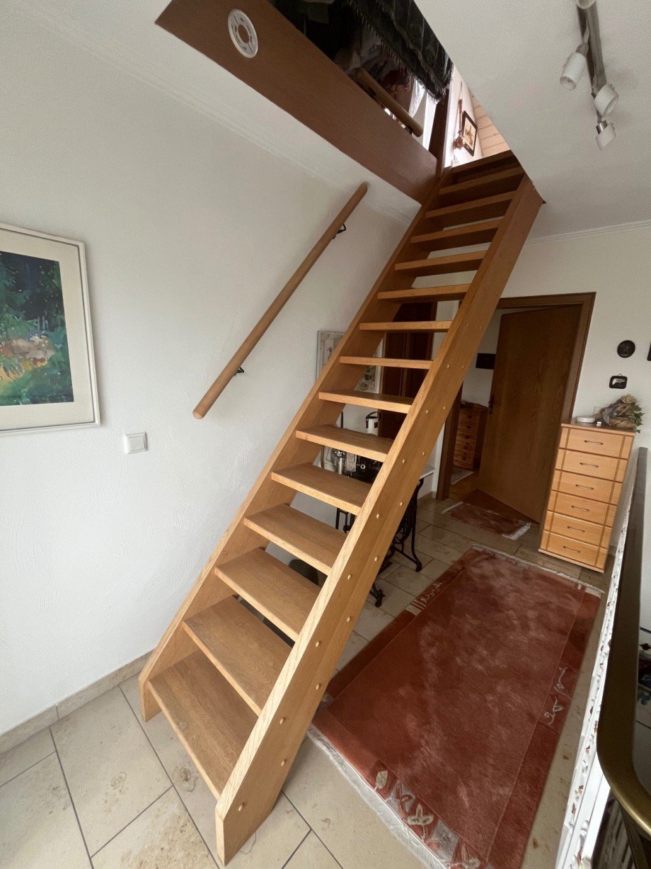 Aufgang DG Einfamilienhaus Bad Salzuflen