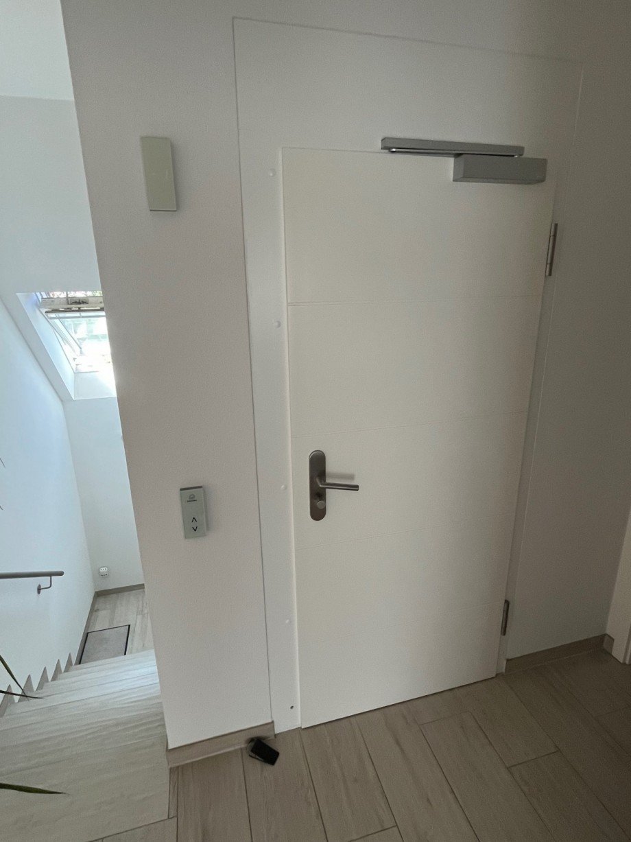 T�r zum Fahrstuhl Dachgeschosswohnung Bad Salzuflen